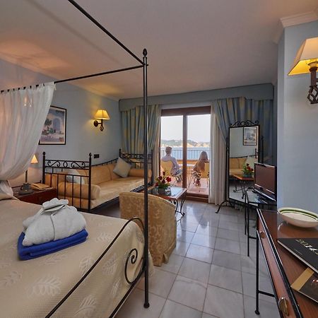 פגוארה Hotel Petit Cala Fornells מראה חיצוני תמונה